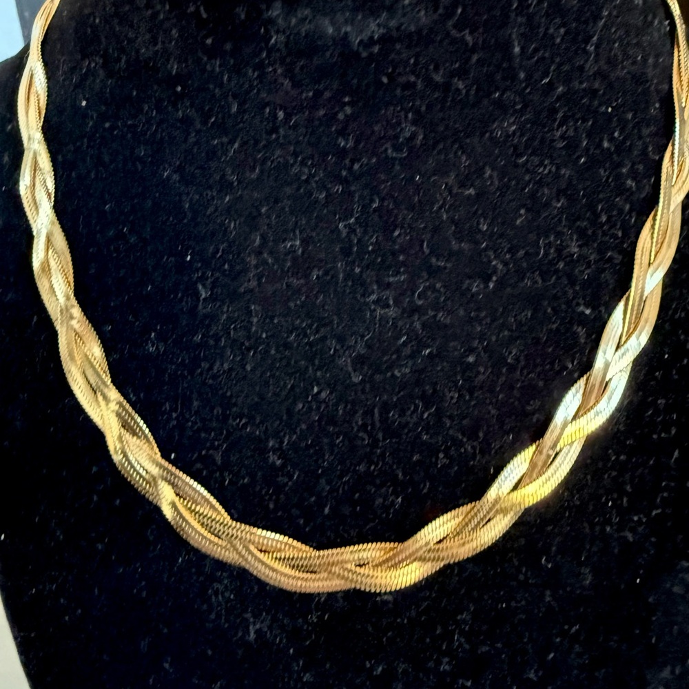 NEW Gold -plated braided snake chain necklace. women Fashion Jewelry